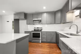 4300 Dowling Dr, Charlotte, NC 28205 - Photo 5