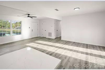 10107 Clairemore Place, Charlotte, NC 28216 - Photo 7
