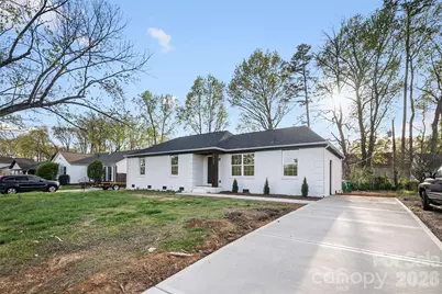 10107 Clairemore Place, Charlotte, NC 28216 - Photo 15