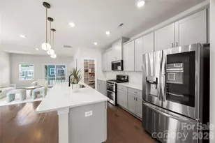 2616 Greenmarket Dr, Charlotte, NC 28217 - Photo 3