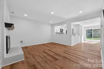 11017 Carmel Crossing Road, Charlotte, NC 28226 - Photo 9