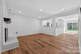11017 Carmel Crossing Rd, Charlotte, NC 28226 - Photo 9