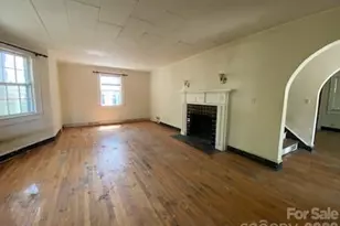 413 Rice St, Hamlet, NC 28345 - Photo 5