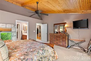 560 Toxaway Ct, Lake Toxaway, NC 28747 - Photo 15