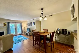 3100 Heathstead Place, Charlotte, NC 28210 - Photo 9