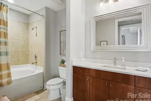 4625 Piedmont Row Dr, Charlotte, NC 28210 - Photo 19