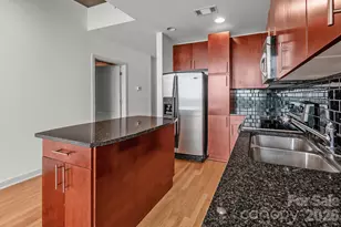 210 N Church St, Charlotte, NC 28202 - Photo 7