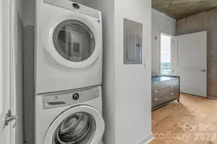 210 N Church St, Charlotte, NC 28202 - Photo 13