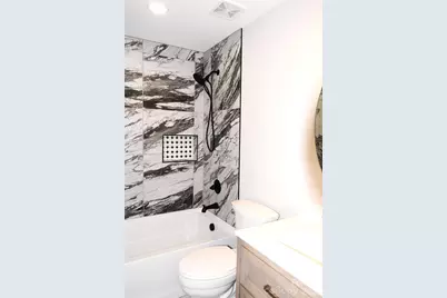 105 W 6th Avenue, Gastonia, NC 28052 - Photo 15
