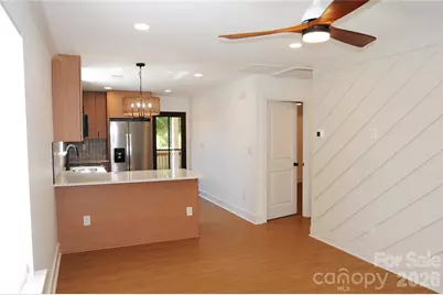 105 W 6th Avenue, Gastonia, NC 28052 - Photo 11