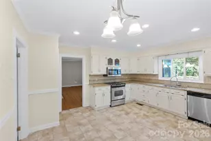 5430 Finsbury Pl, Charlotte, NC 28211 - Photo 19