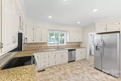 5430 Finsbury Place, Charlotte, NC 28211 - Photo 15