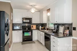 2426 Ashford Dr, Newton, NC 28658 - Photo 11