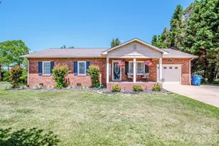 2426 Ashford Dr, Newton, NC 28658 - Photo 1