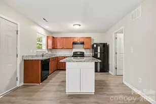 6532 Pennacook Dr, Charlotte, NC 28214 - Photo 9
