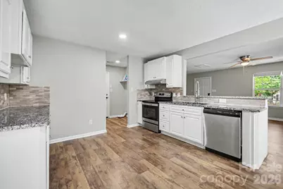 15331 Dehavilland Drive, Charlotte, NC 28278 - Photo 7
