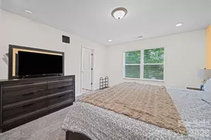 8031 Ramsburg Dr, Charlotte, NC 28269 - Photo 13