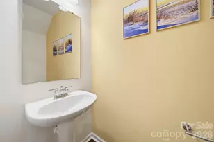 8031 Ramsburg Dr, Charlotte, NC 28269 - Photo 21