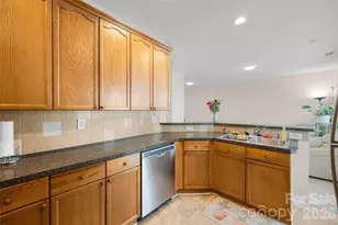 330 Bridal Veil Dr, Charlotte, NC 28217 - Photo 11