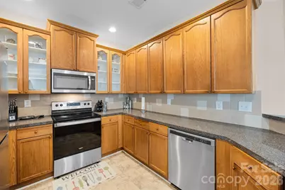 330 Bridal Veil Drive, Charlotte, NC 28217 - Photo 9