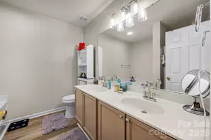 330 Bridal Veil Dr, Charlotte, NC 28217 - Photo 13