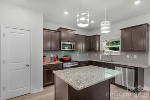 6028 Gala Ln, Charlotte, NC 28215 - Photo 11