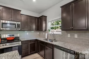 6028 Gala Ln, Charlotte, NC 28215 - Photo 13