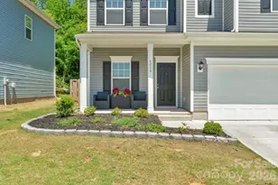 6028 Gala Ln, Charlotte, NC 28215 - Photo 3