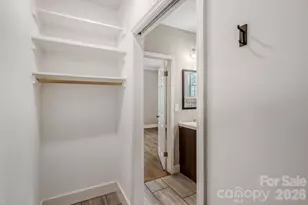 1521 Hawthorne Ln, Charlotte, NC 28205 - Photo 15