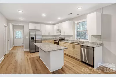 1521 Hawthorne Lane, Charlotte, NC 28205 - Photo 7