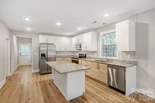 1521 Hawthorne Ln, Charlotte, NC 28205 - Photo 7