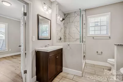 1521 Hawthorne Lane, Charlotte, NC 28205 - Photo 13