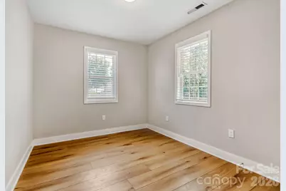1521 Hawthorne Lane, Charlotte, NC 28205 - Photo 17