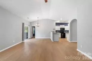 7318 Cuddington Dr, Charlotte, NC 28215 - Photo 11