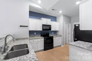 7318 Cuddington Dr, Charlotte, NC 28215 - Photo 15