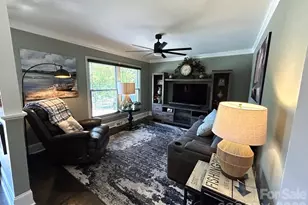7113 Sterncrest Pl, Charlotte, NC 28210 - Photo 3