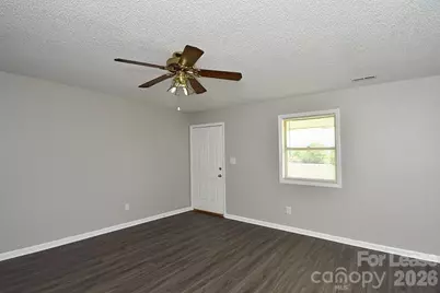 152 Glen Gar Drive, Lincolnton, NC 28092 - Photo 5