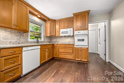 113 Chestnut Road, Landrum, SC 29356 - Photo 7