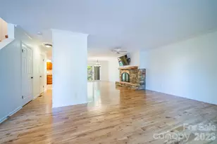 12 Pebble Creek Dr, Asheville, NC 28803 - Photo 3