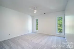 12 Pebble Creek Dr, Asheville, NC 28803 - Photo 11
