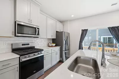 3742 Memorial Parkway, Charlotte, NC 28217 - Photo 11