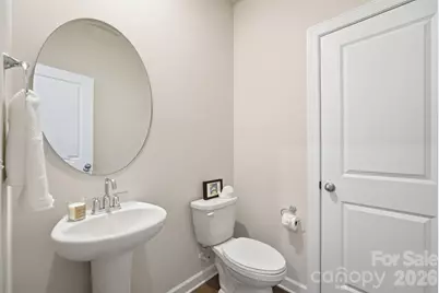 3742 Memorial Parkway, Charlotte, NC 28217 - Photo 15