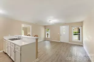 407 W Main St, Brevard, NC 28712 - Photo 17