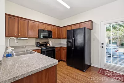 8842 Gerren Court, Charlotte, NC 28217 - Photo 7