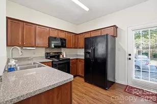 8842 Gerren Ct, Charlotte, NC 28217 - Photo 7