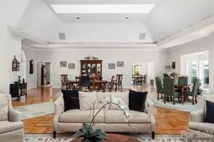 813 Rickel Dr, Hendersonville, NC 28739 - Photo 3
