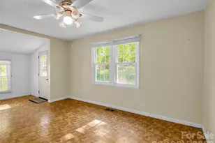 315 Alabama Ave, Hendersonville, NC 28739 - Photo 17