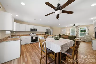 5694 Hillsdale Drive, Fort Lawn, SC 29714 - Photo 7