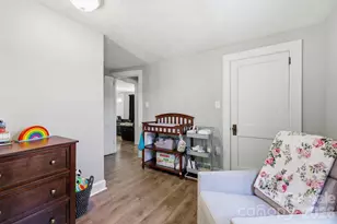 197 Mulberry St, Clyde, NC 28721 - Photo 17