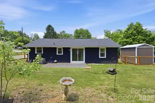 197 Mulberry St, Clyde, NC 28721 - Photo 25